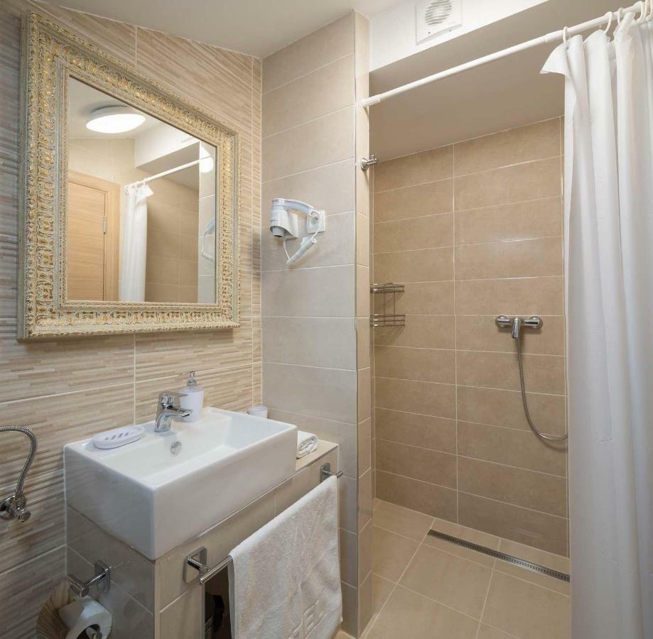 Villa Charlotte Omiš Extérieur photo