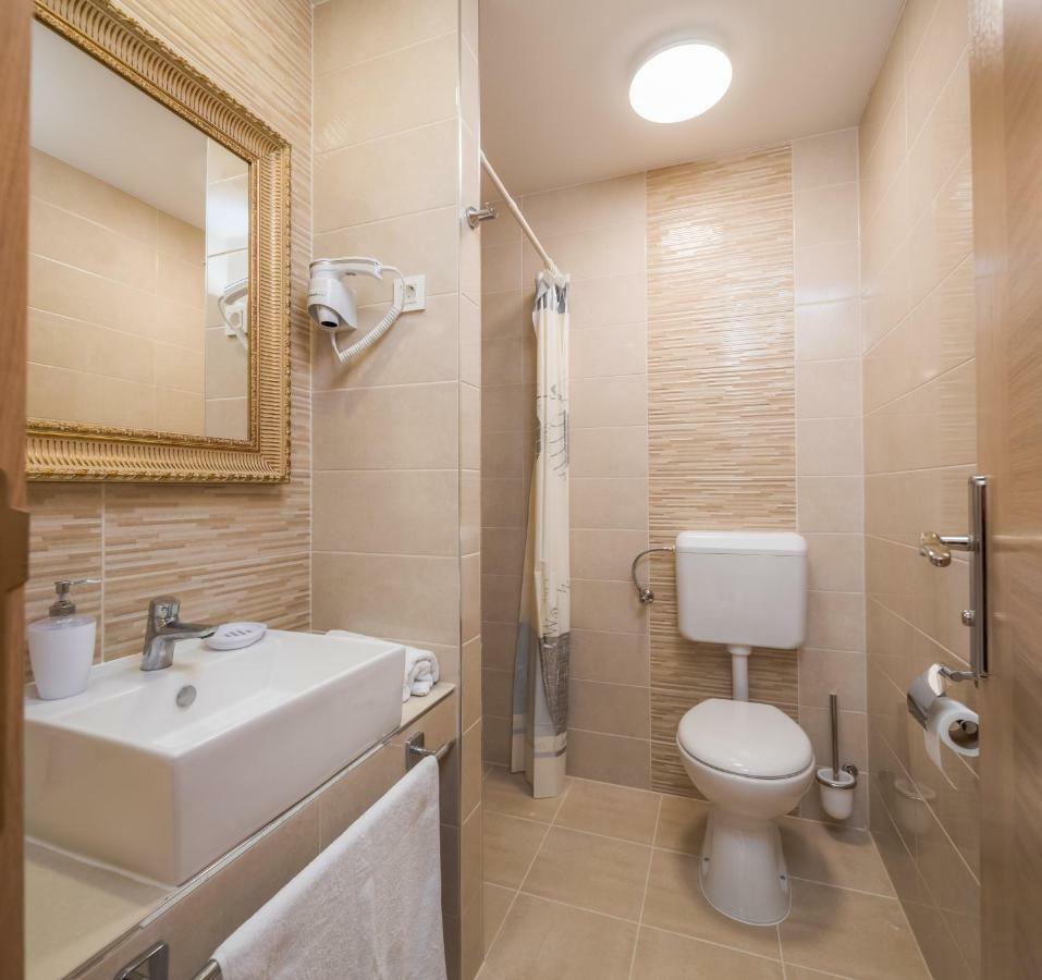 Villa Charlotte Omiš Extérieur photo